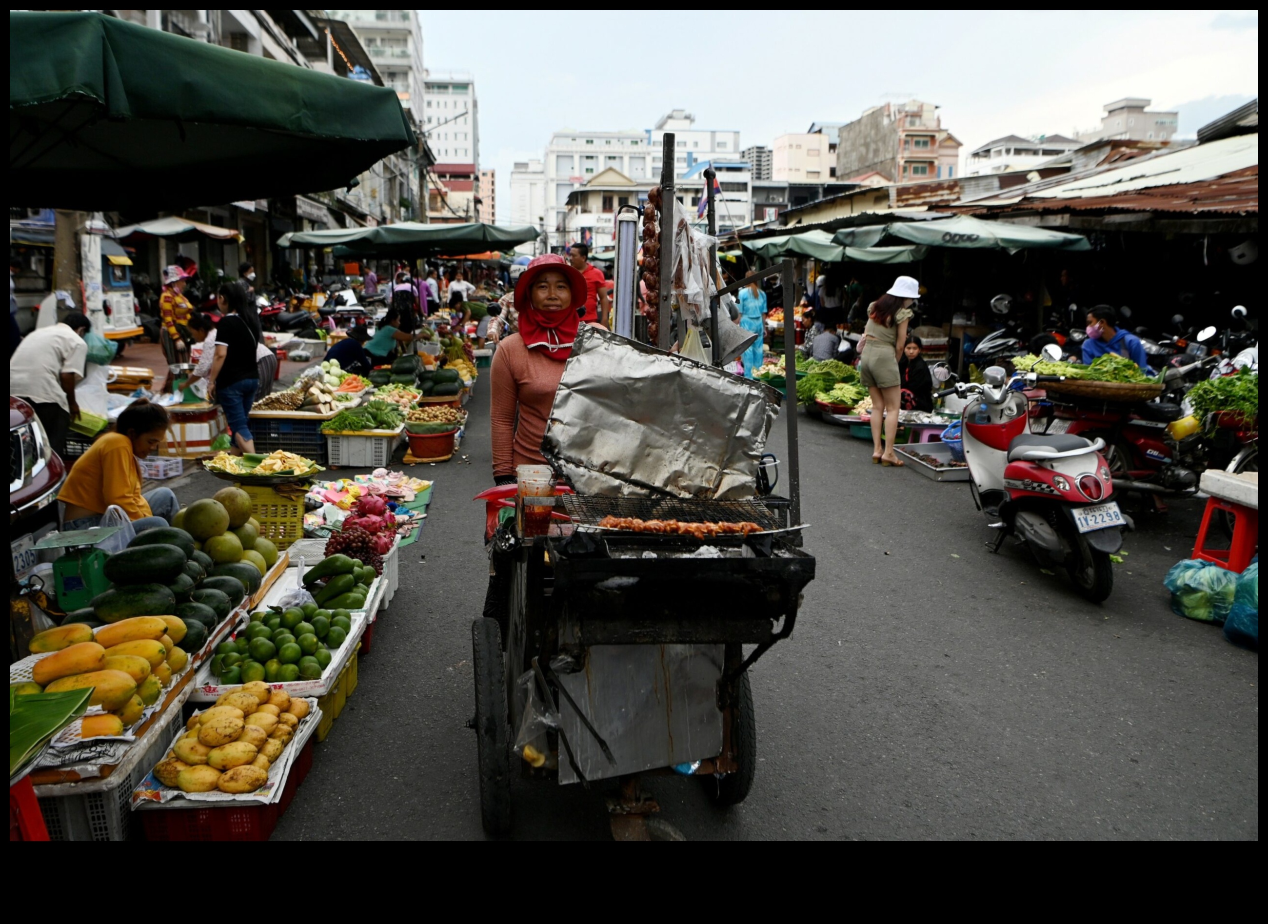 Streets Alive: Urban Dynamics in Streetscapes