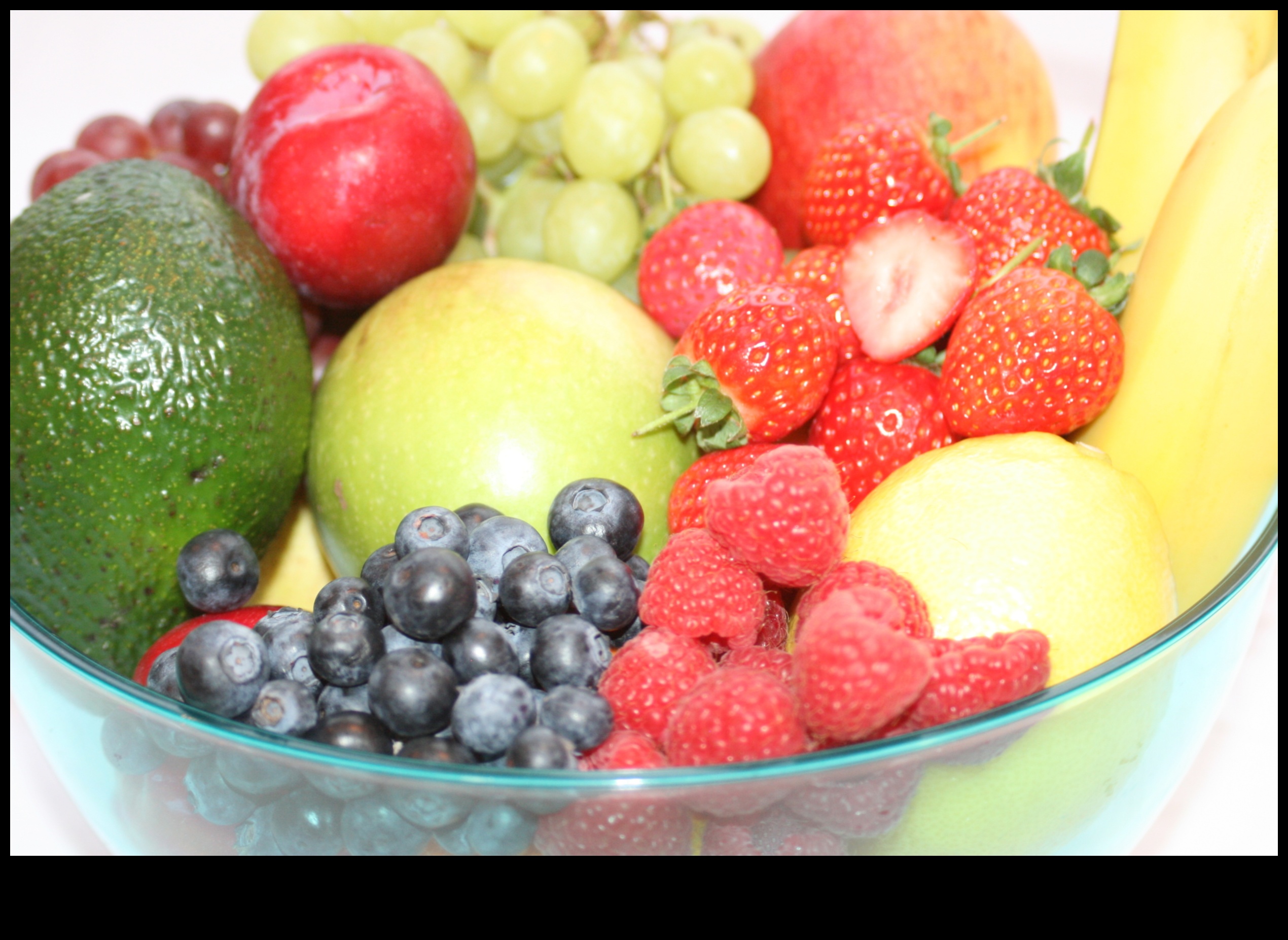 ברי בוננזה: מסע בעולם המתוק והעסיסי של פירות יער טריים