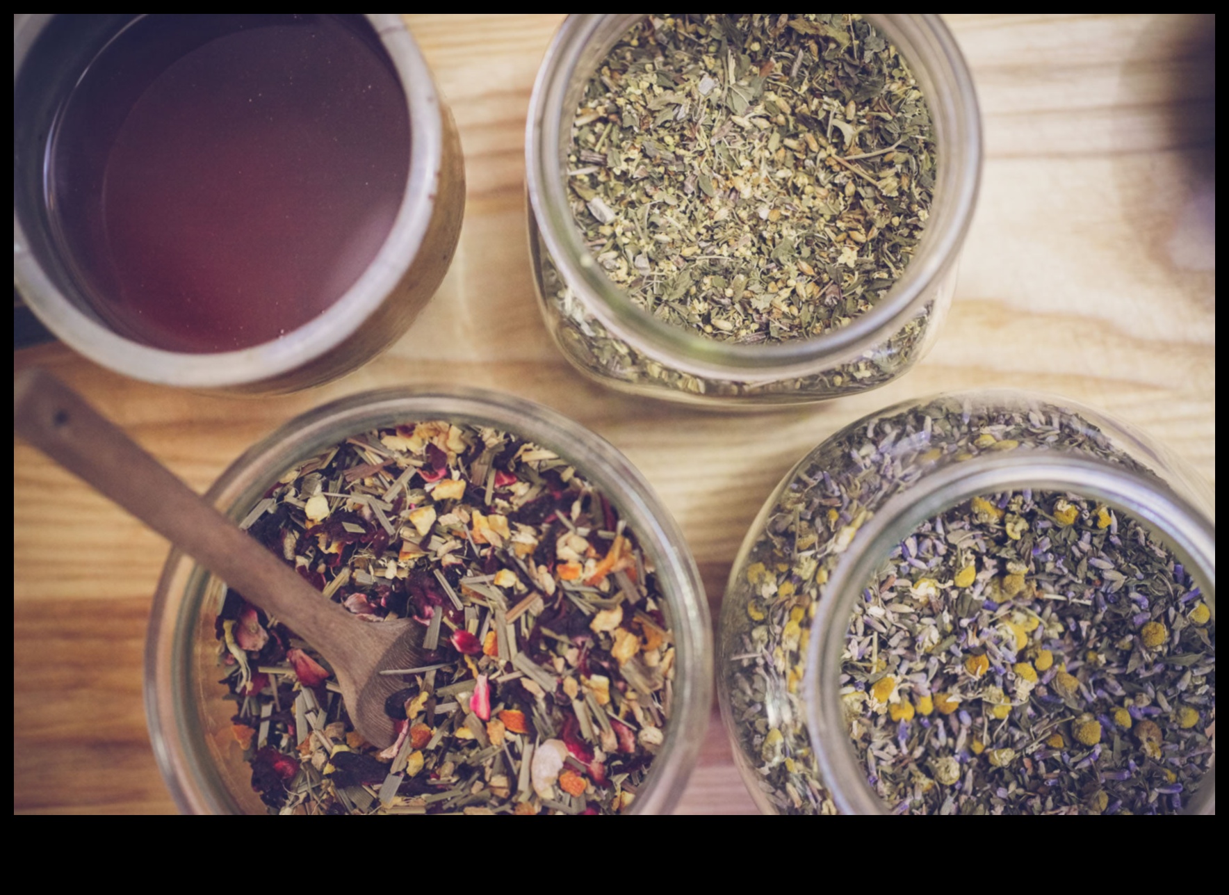 קסם היביסקוס עשה זאת בעצמך: יצירת תערובות ייחודיות עבור חובבי תה