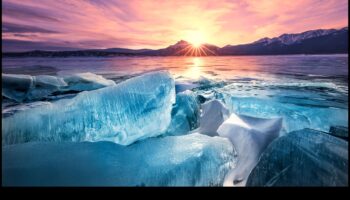 לחש החורף: נופים קסומים מכוסים בשלג